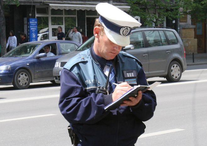 Acţiuni de prevenire a accidentelor rutiere şi menţinere a siguranţei publice, organizate de poliţiştii din Alba, în cursul zilei de ieri, 19 martie