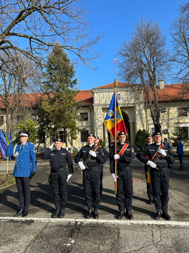 Decorarea Drapelului de Luptă al  Inspectoratului de Jandarmi Judeţean Alba cu ocazia Zilei Jandarmeriei Române