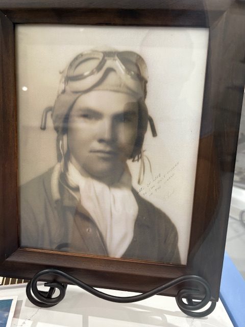 Portret de tinerete al unui aviator american din WWII